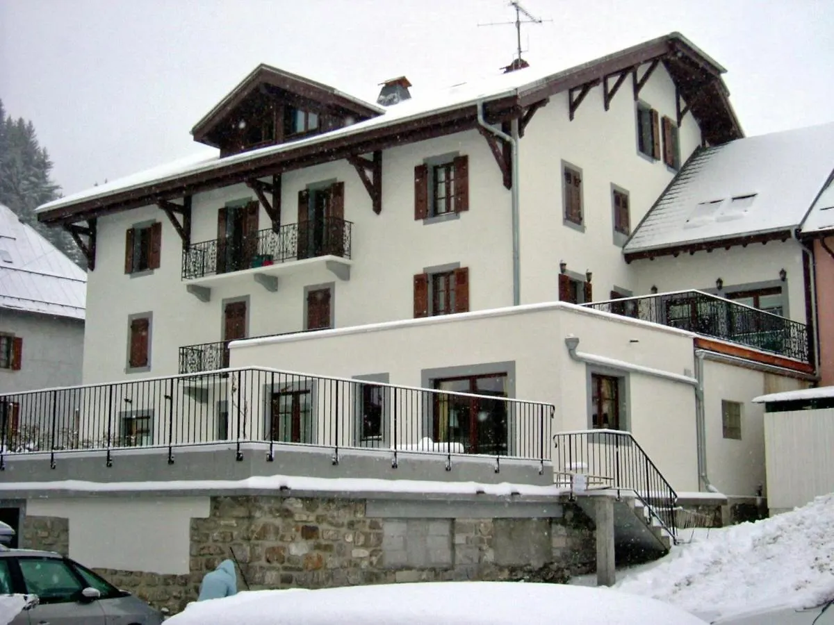 Les Gets - Joli Appartement 3 Chambres Avec Terrasse Et Parking, 4 Etoiles, Au Coeur Du Village - Fr-1-623-101